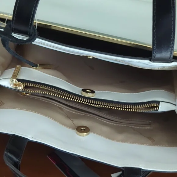 INNUE Leather Handbag - Picture 7 of 9